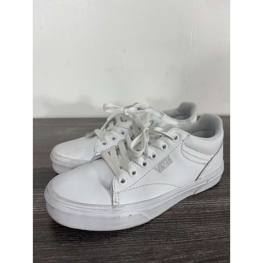 Vans Shoes Womens Size 5 White Lace Up Classic Skateboard Sneaker Low Top